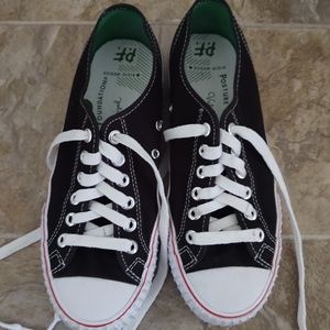 Pf flyers